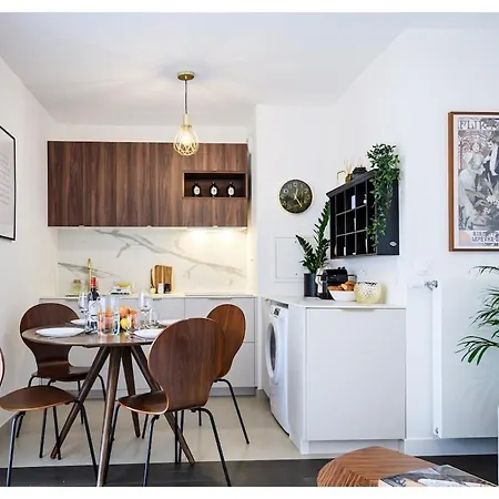 Apartment Entre Paris Et Le Chateau De Versailles - Parking