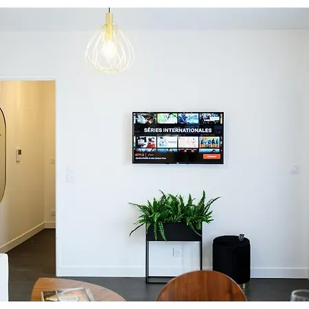 Apartment Entre Paris Et Le Chateau De Versailles - Parking Rueil-Malmaison