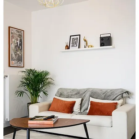 Apartment Entre Paris Et Le Chateau De Versailles - Parking